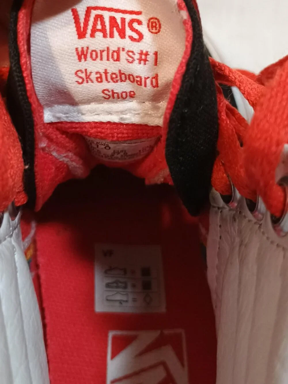 Vans/SK8 Hi Zip Sneakers/Kids 11/Black Rainbow Chenille Stripe High Top Zipper S - Picture 4 of 8